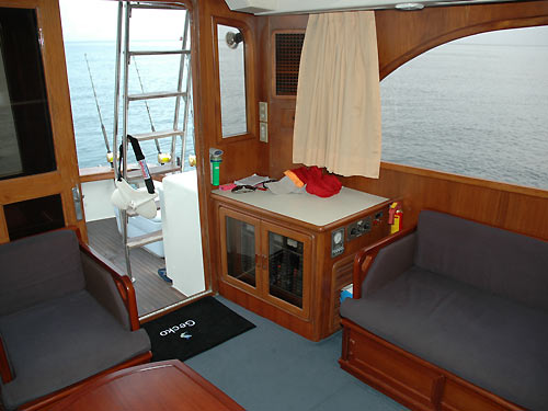 Salon onboard Gecko.